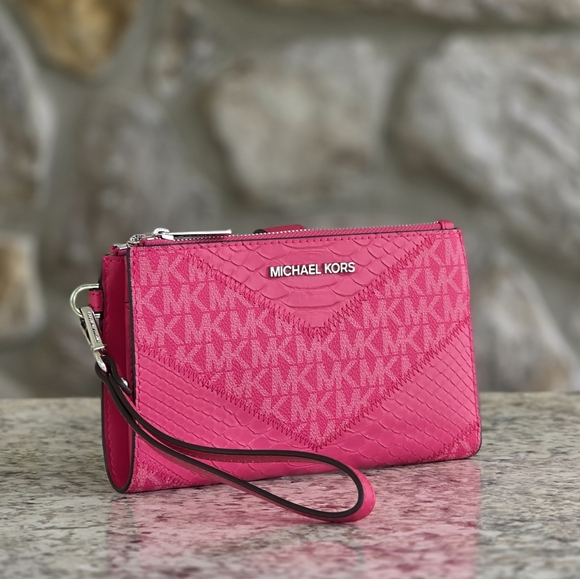 Michael Kors Handbags - Michael Kors Jet Set Pink Double Zip Wristlet
